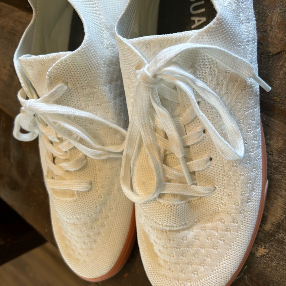 White suavs shoes. Excellent condition.Light clean soft breathable material